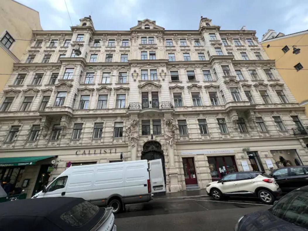 Luxurious In The Centre Of Apartament *