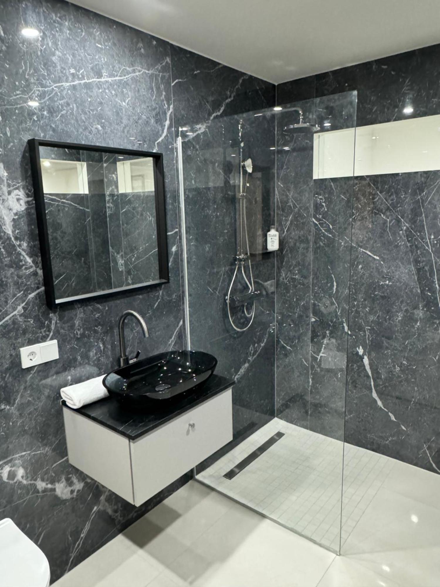 Luxurious In The Centre Of Apartament