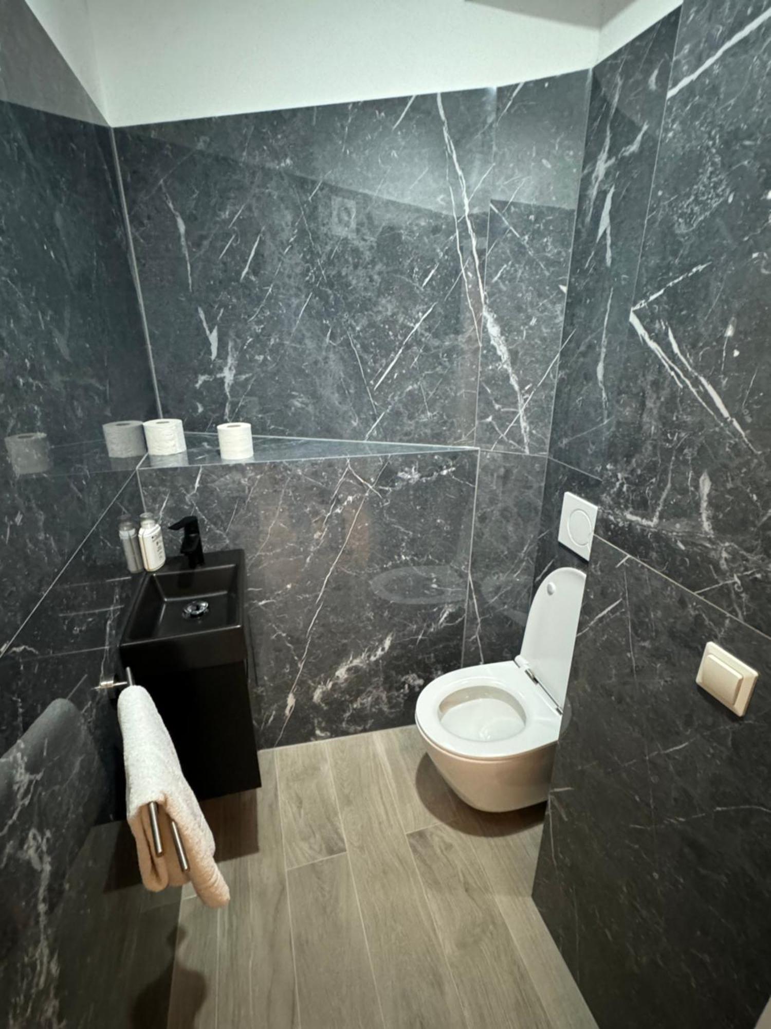 Luxurious In The Centre Of Apartament *
