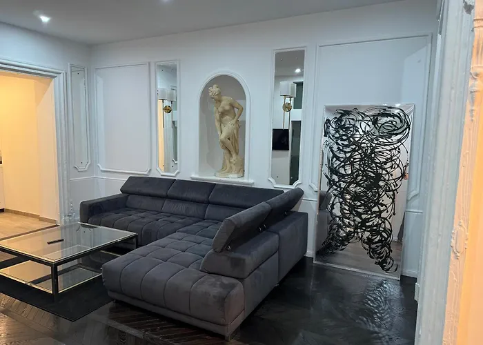 Luxurious Apartment In The Centre Of Vienna